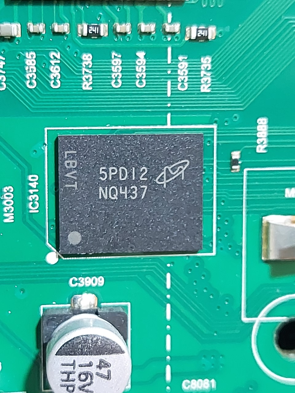 NQ437 FBGA63.jpg